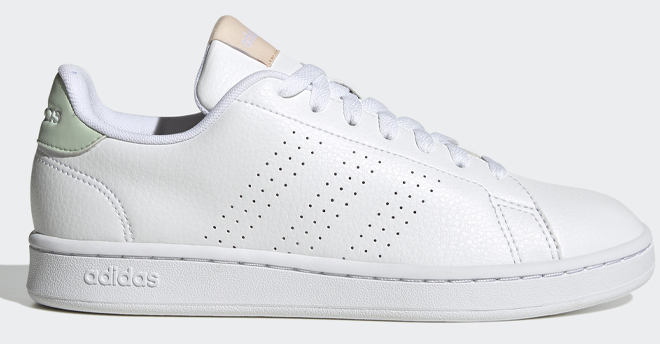 Adidas women Advantage Shoes in White Adidas women Advantage Shoes in White