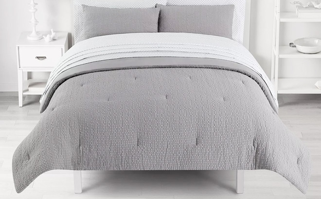 The Big One Seersucker Reversible Comforter Set
