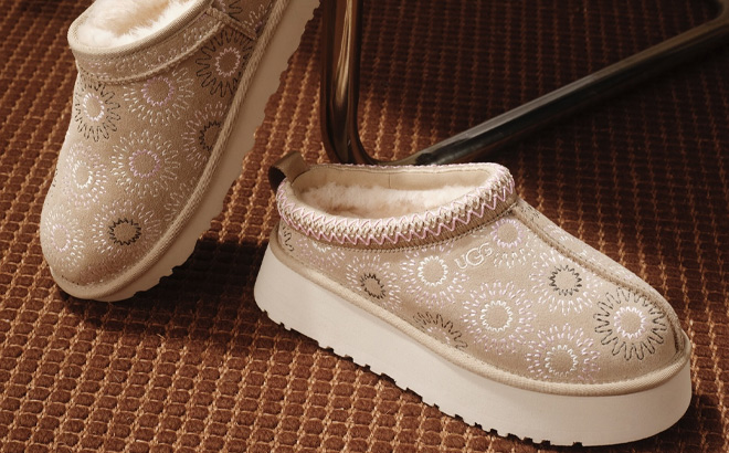 UGG Womens Tazz Sun Stitch Slippers UGG Womens Tazz Sun Stitch Slippers