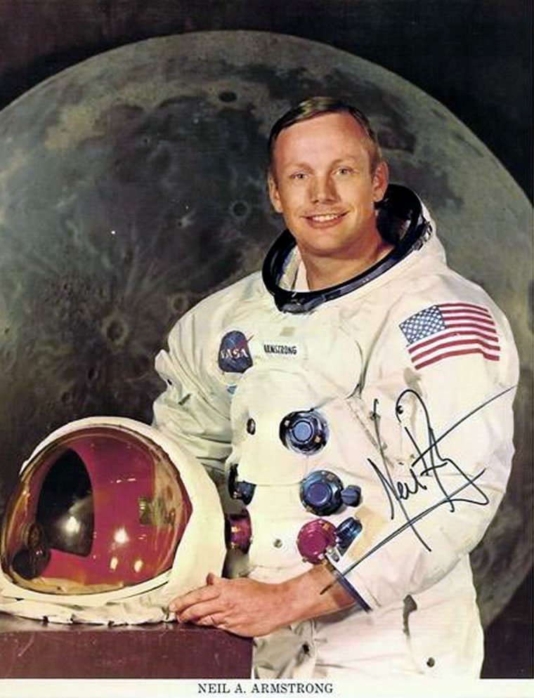 Neil Armstrong Autograph
